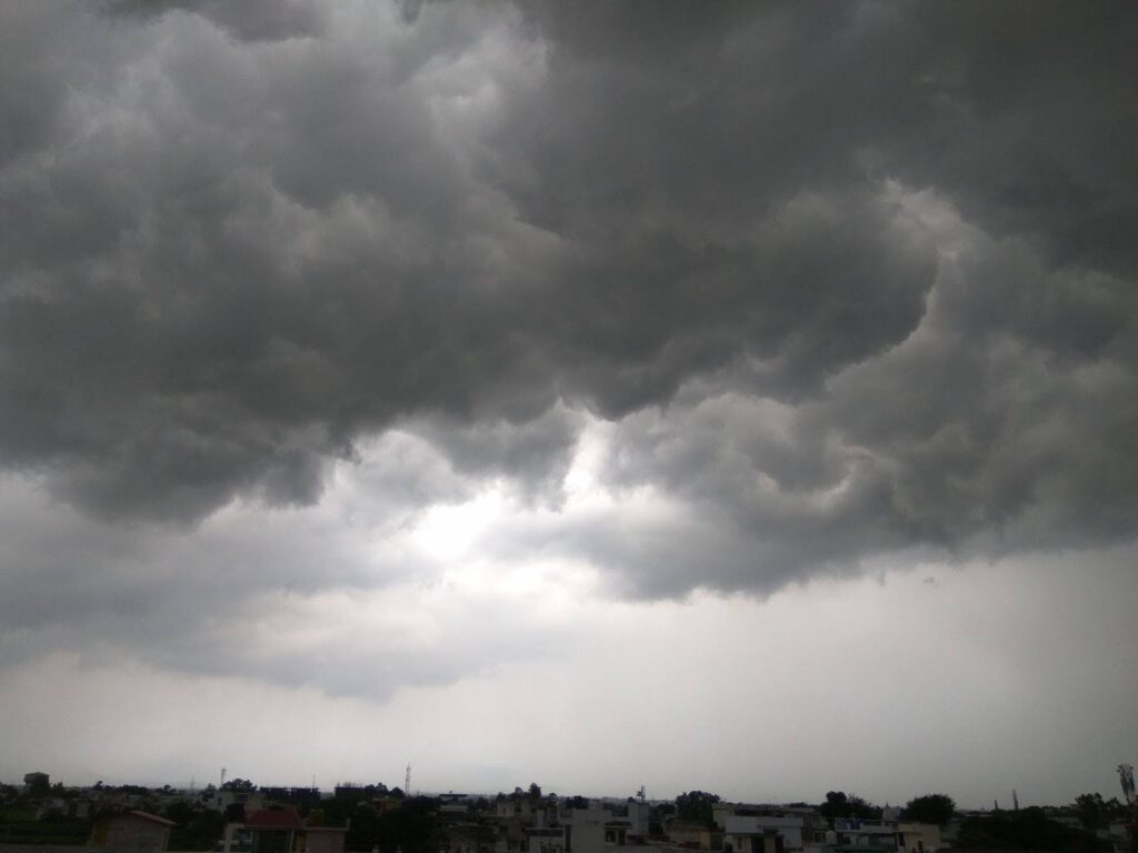 a monsoon rolling into a residential neighborhood in Tucson, AZ